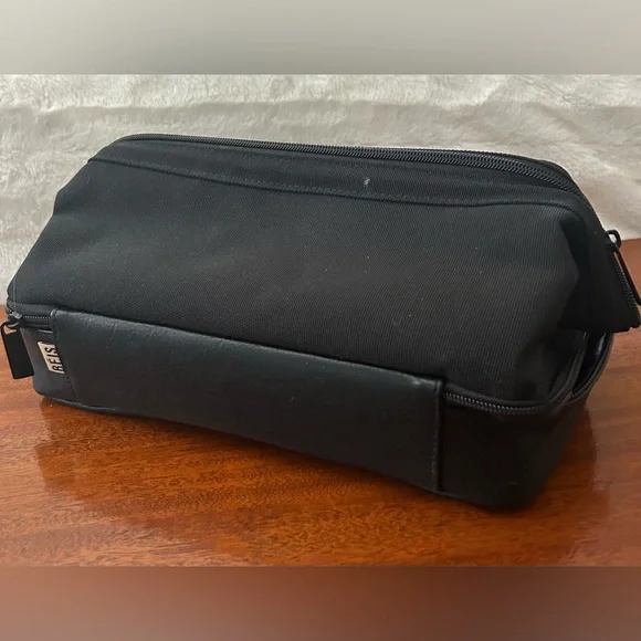BEIS black toiletry Travel Bag in excellent condition. - Picture 8 of 9